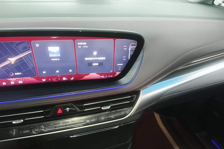 Used Buick Century 2023 2.0T Six-Seater Yinshi Edition Audio And AC Panel