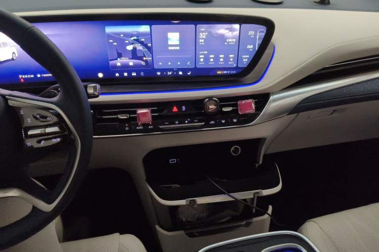 Used Buick Century 2023 2.0T Seven-Seater Yinshi Edition Audio And AC Panel