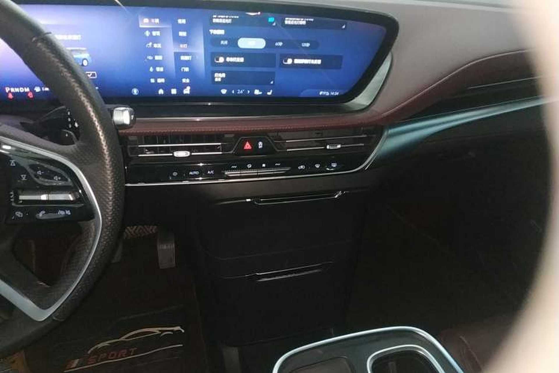 Used Buick Century 2023 2.0T Six-Seater Yinshi Edition Audio And AC Panel
