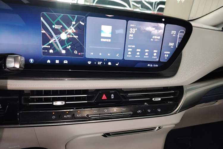 Used Buick Century 2023 2.0T Six-Seater Yinshi Edition Audio And AC Panel