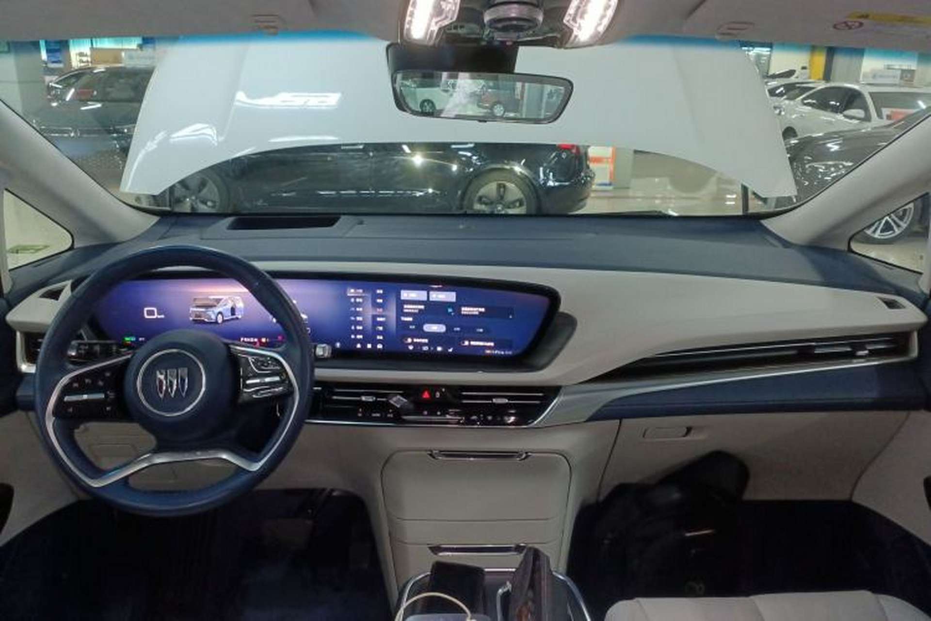 Used Buick Century 2023 2.0T Six-Seater Yinshi Edition Center Console