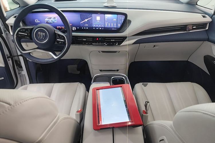Used Buick Century 2023 2.0T Six-Seater Yinshi Edition Center Console