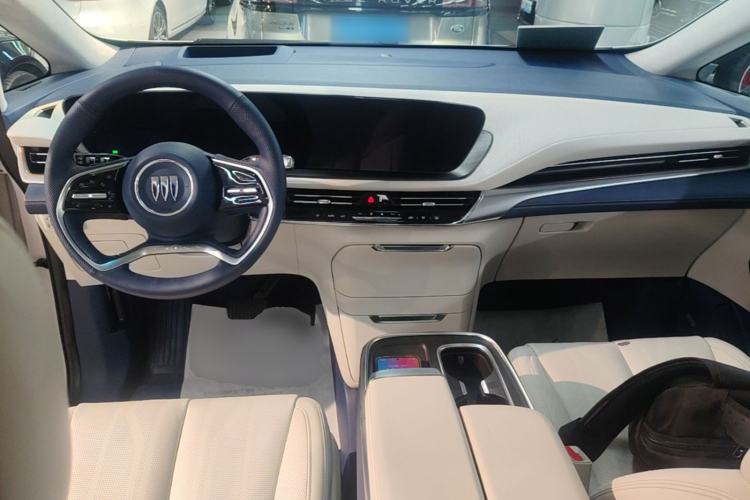 Used Buick Century 2023 2.0T Six-Seater Yinshi Edition Center Console