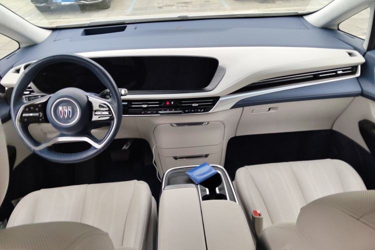 Used Buick Century 2023 2.0T Six-Seater Yinshi Edition Center Console