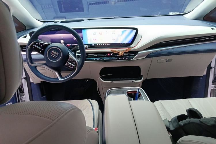 Used Buick Century 2023 2.0T Seven-Seater Yinshi Edition Center Console