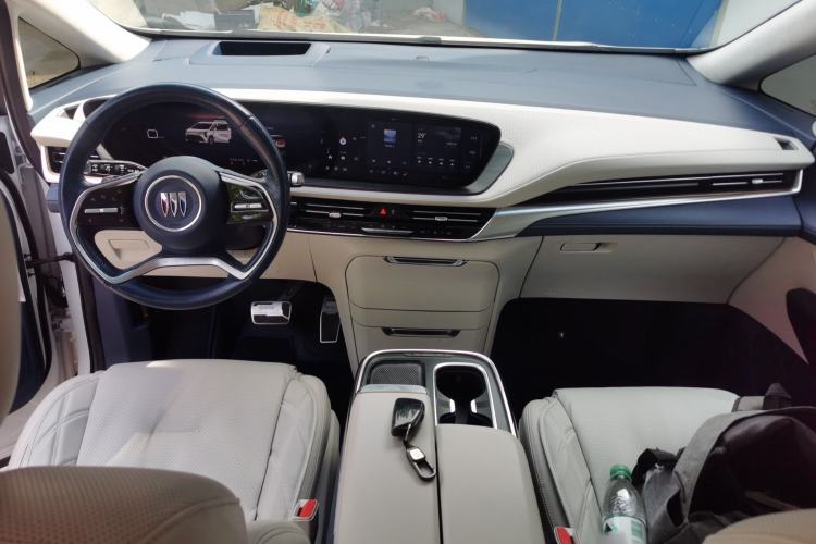 Used Buick Century 2023 2.0T Six-Seater Yinshi Edition Center Console