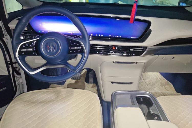 Used Buick Century 2023 2.0T Seven-Seater Yinshi Edition Center Console