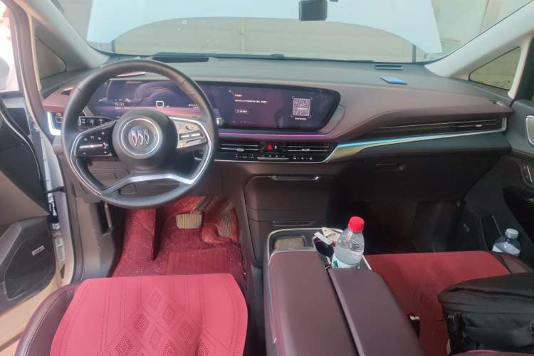 Used Buick Century 2023 2.0T Six-Seater Yinshi Edition Center Console