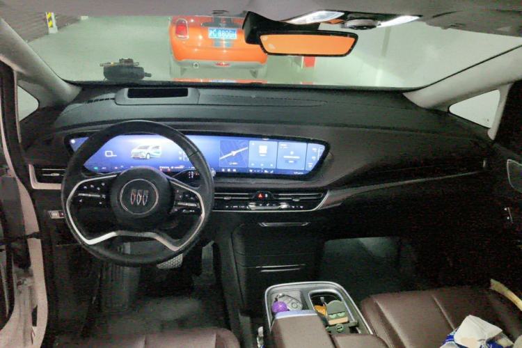 Used Buick Century 2023 2.0T Six-Seater Yinshi Edition Center Console