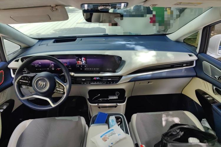 Used Buick Century 2023 2.0T Seven-Seater Yinshi Edition Center Console