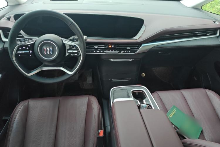 Used Buick Century 2023 2.0T Seven-Seater Yinshi Edition Center Console