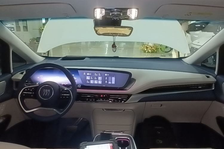 Used Buick Century 2023 2.0T Six-Seater Yinshi Edition Center Console