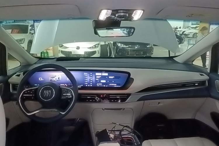 Used Buick Century 2023 2.0T Six-Seater Yinshi Edition Center Console