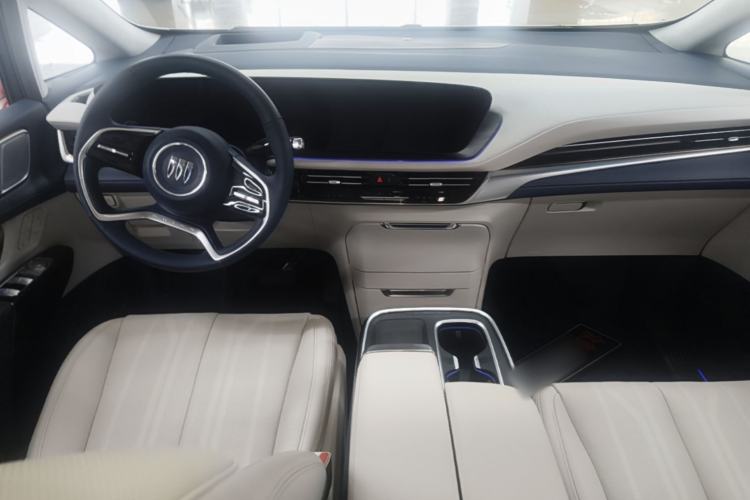 Used Buick Century 2023 2.0T Six-Seater Yinshi Edition Center Console