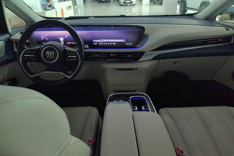 Used Buick Century 2023 2.0T Six-Seater Yinshi Edition Center Console