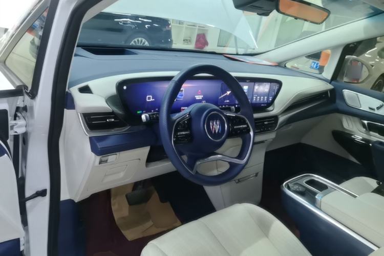 Used Buick Century 2023 2.0T Six-Seater Yinshi Edition Center Console
