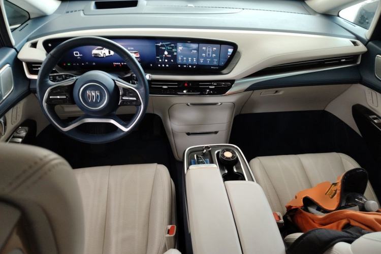 Used Buick Century 2023 2.0T Six-Seater Yinshi Edition Center Console