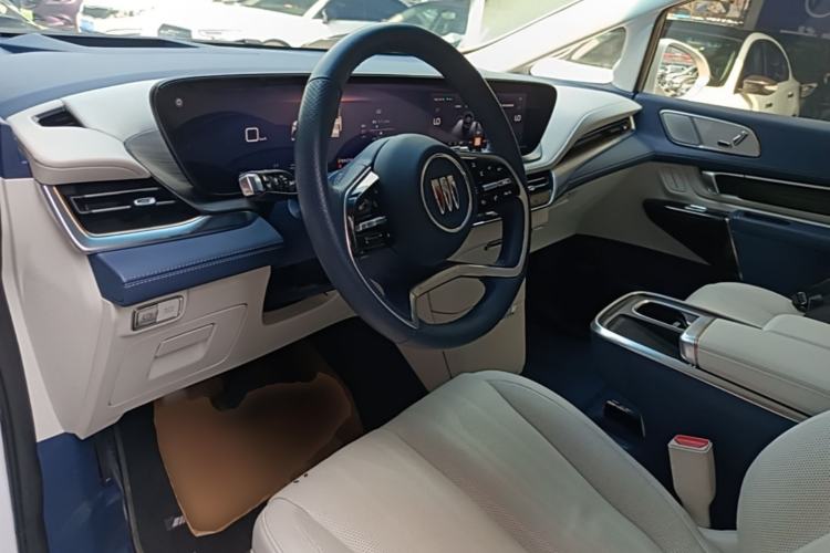 Used Buick Century 2023 2.0T Six-Seater Yinshi Edition Center Console