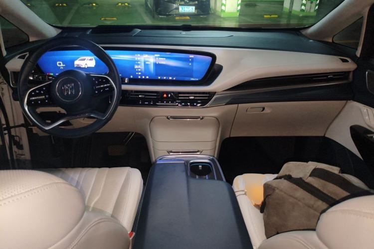 Used Buick Century 2023 2.0T Four-Seat Private Edition Center Console
