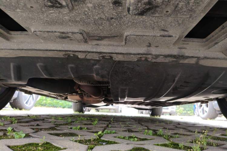 Used Buick Century 2023 2.0T Six-Seater Yinshi Edition Chassis Front