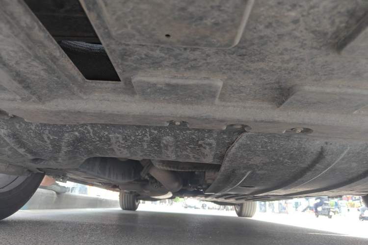 Used Buick Century 2023 2.0T Six-Seater Yinshi Edition Chassis Front