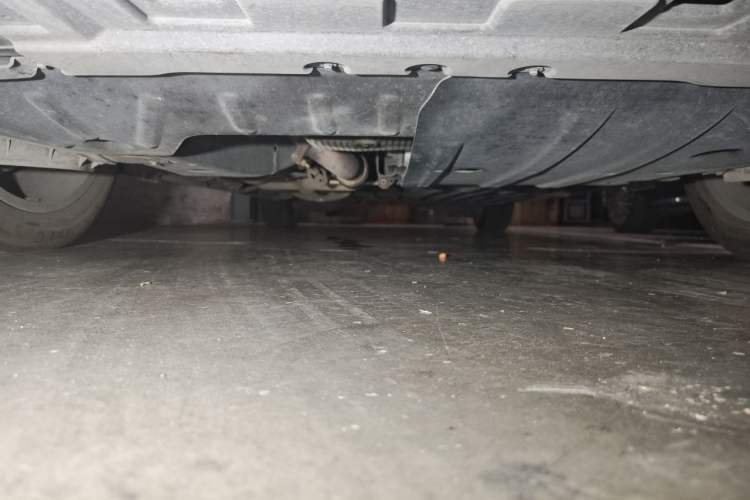 Used Buick Century 2023 2.0T Six-Seater Yinshi Edition Chassis Front