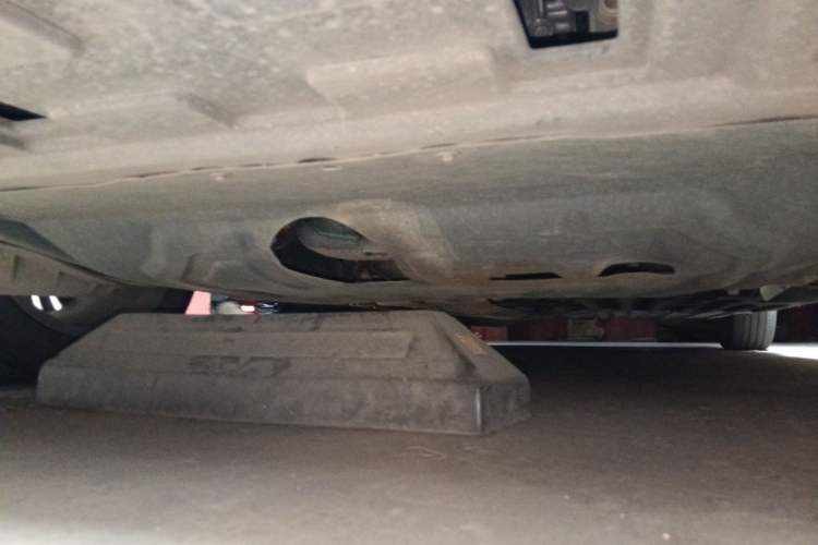 Used Buick Century 2023 2.0T Seven-Seater Yinshi Edition Chassis Front