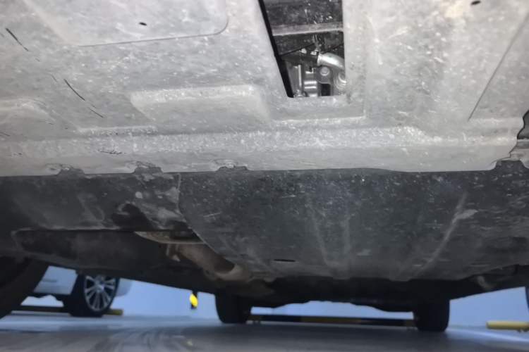 Used Buick Century 2023 2.0T Six-Seater Yinshi Edition Chassis Front