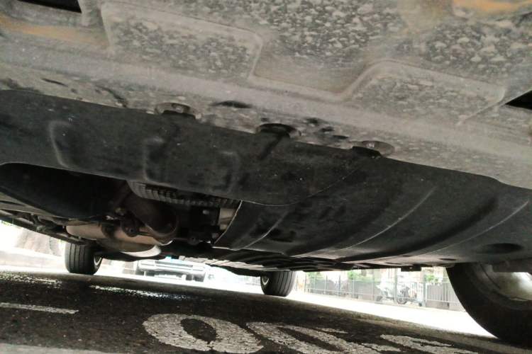 Used Buick Century 2023 2.0T Seven-Seater Yinshi Edition Chassis Front