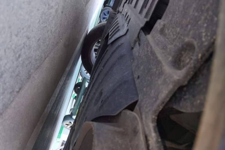Used Buick Century 2023 2.0T Six-Seater Yinshi Edition Chassis Front