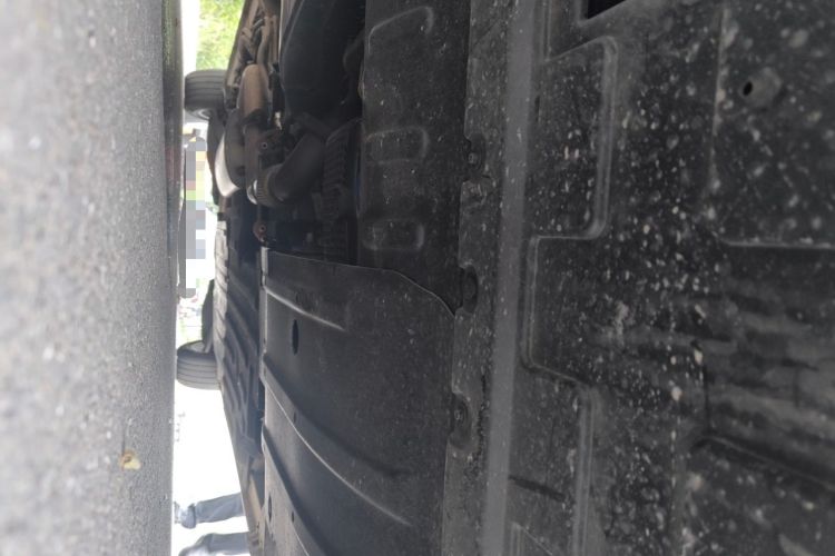 Used Buick Century 2023 2.0T Seven-Seater Yinshi Edition Chassis Front