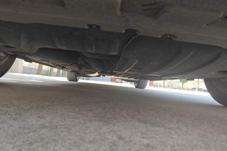 Used Buick Century 2023 2.0T Seven-Seater Yinshi Edition Chassis Front