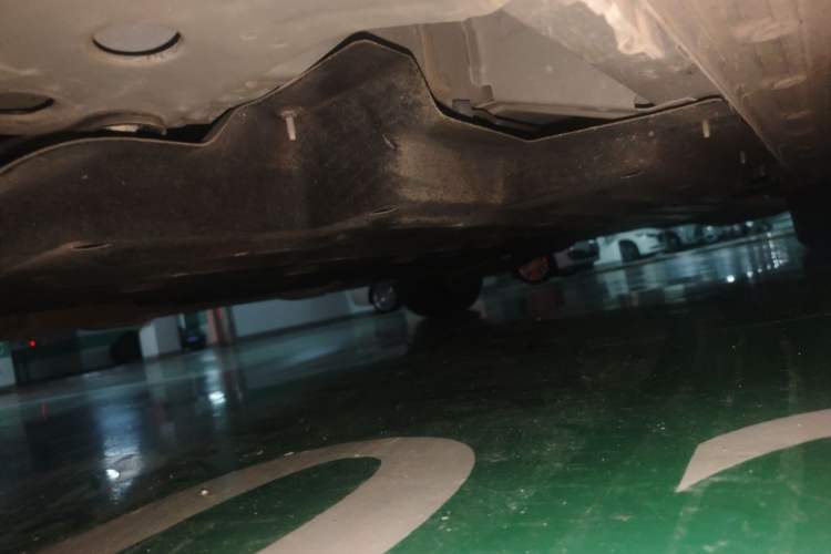 Used Buick Century 2023 2.0T Six-Seater Yinshi Edition Chassis Front Left