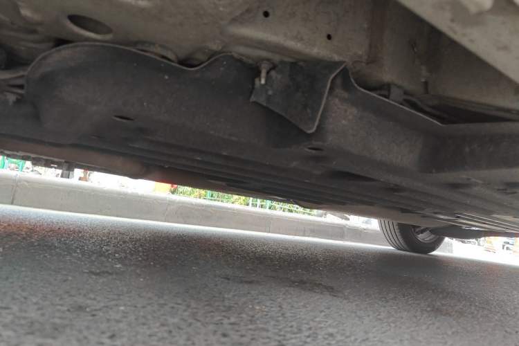 Used Buick Century 2023 2.0T Six-Seater Yinshi Edition Chassis Front Left