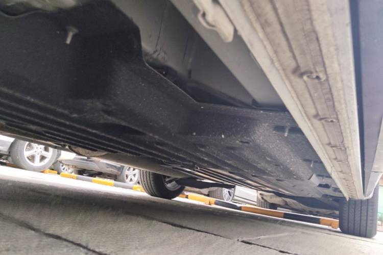 Used Buick Century 2023 2.0T Six-Seater Yinshi Edition Chassis Front Left