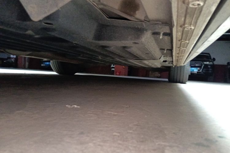 Used Buick Century 2023 2.0T Seven-Seater Yinshi Edition Chassis Front Left