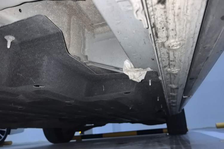 Used Buick Century 2023 2.0T Six-Seater Yinshi Edition Chassis Front Left