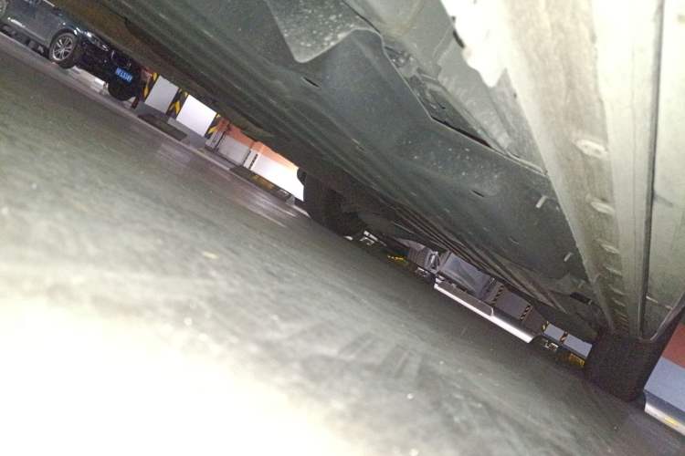 Used Buick Century 2023 2.0T Six-Seater Yinshi Edition Chassis Front Left