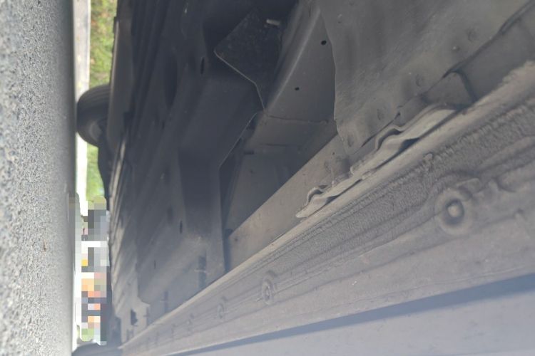 Used Buick Century 2023 2.0T Seven-Seater Yinshi Edition Chassis Front Left
