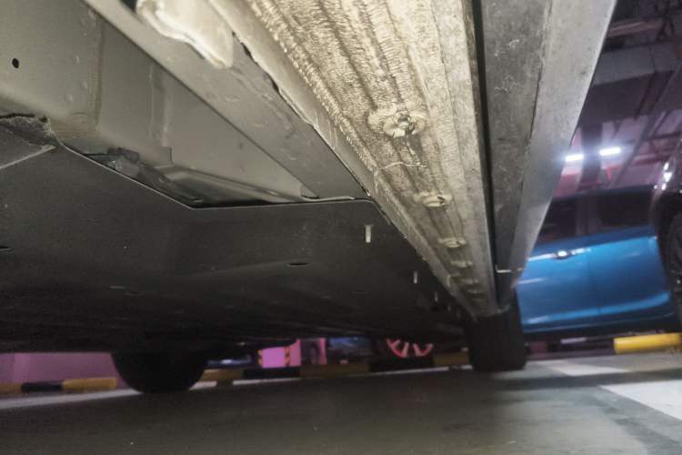 Used Buick Century 2023 2.0T Seven-Seater Yinshi Edition Chassis Front Left