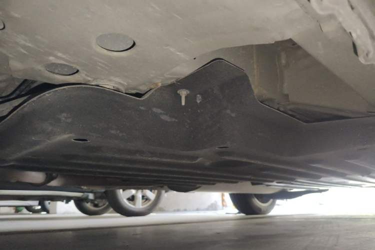 Used Buick Century 2023 2.0T Seven-Seater Yinshi Edition Chassis Front Left
