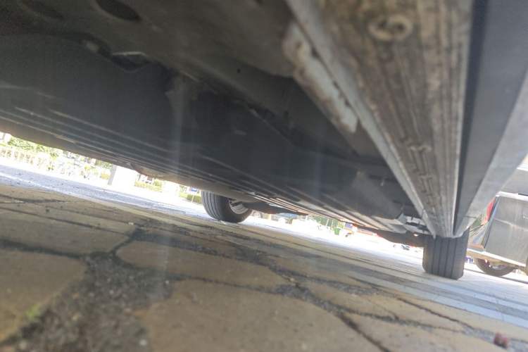 Used Buick Century 2023 2.0T Seven-Seater Yinshi Edition Chassis Front Left
