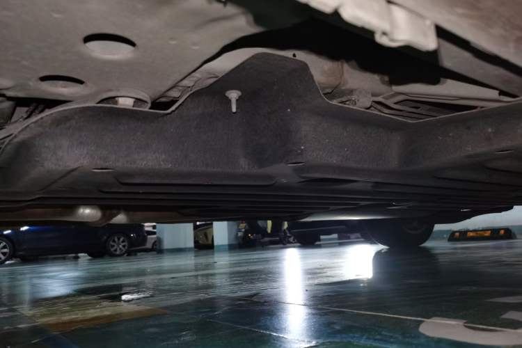 Used Buick Century 2023 2.0T Seven-Seater Yinshi Edition Chassis Front Left