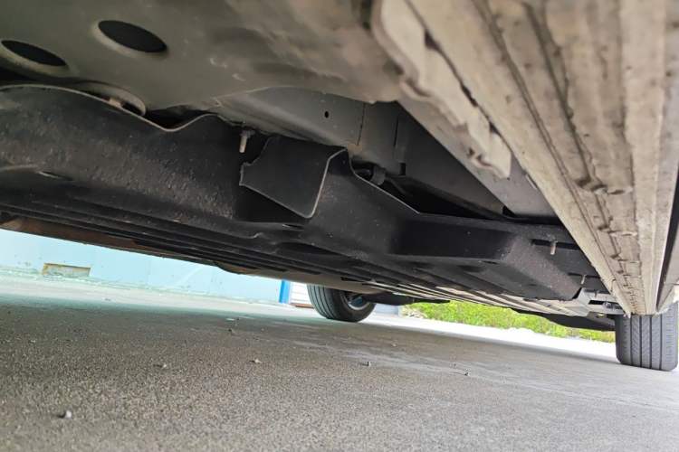 Used Buick Century 2023 2.0T Six-Seater Yinshi Edition Chassis Front Left