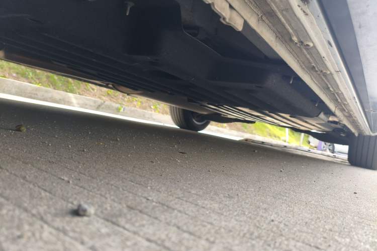 Used Buick Century 2023 2.0T Six-Seater Yinshi Edition Chassis Front Left