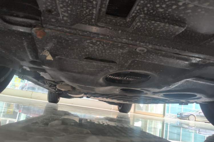 Used Buick Century 2023 2.0T Seven-Seater Yinshi Edition Chassis Front