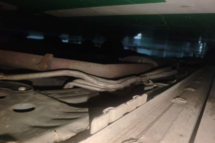 Used Buick Century 2023 2.0T Six-Seater Yinshi Edition Chassis Front Right