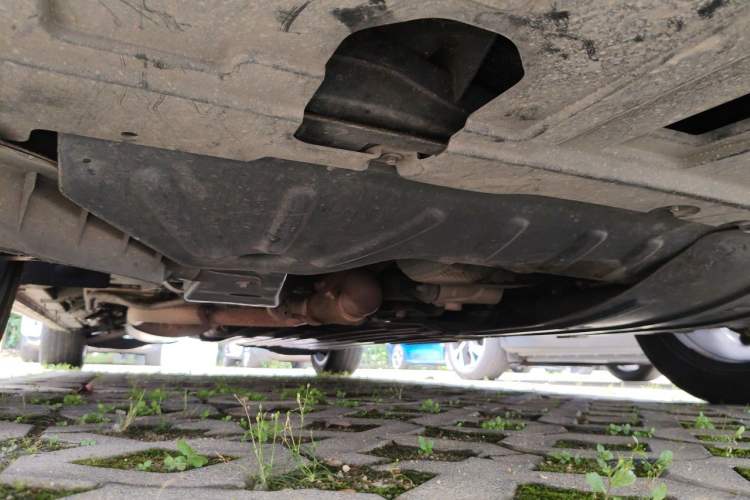 Used Buick Century 2023 2.0T Six-Seater Yinshi Edition Chassis Front Right
