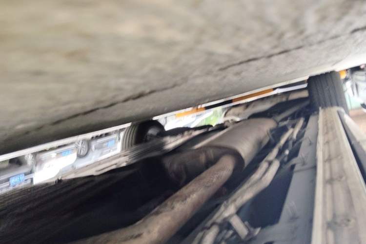 Used Buick Century 2023 2.0T Six-Seater Yinshi Edition Chassis Front Right