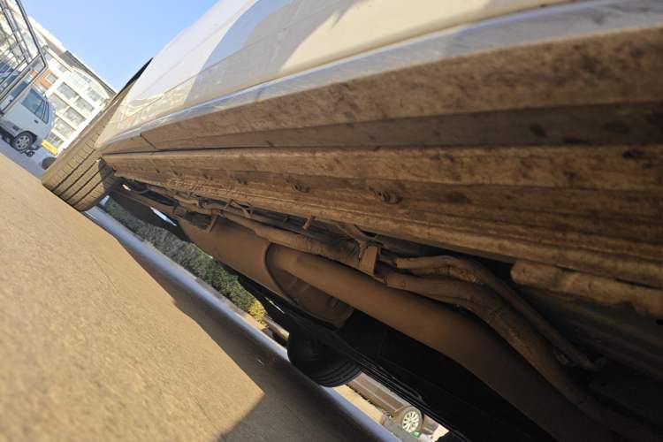 Used Buick Century 2023 2.0T Six-Seater Yinshi Edition Chassis Front Right